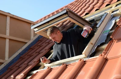 Pose de fenêtres de toit Velux à Chamvres